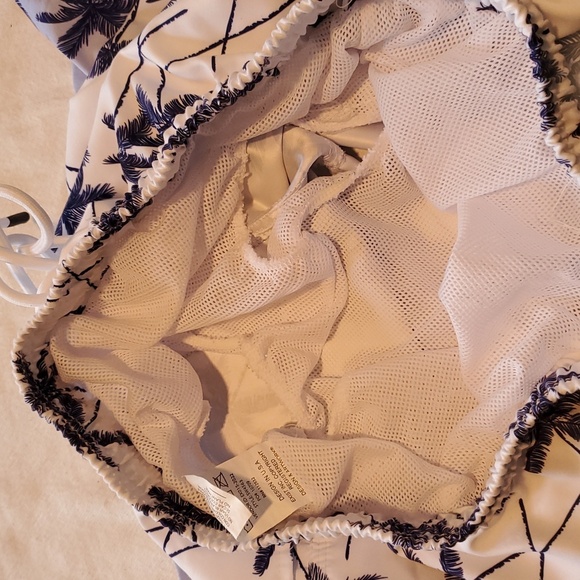 Spicy Tuna Blue and White Palm Tree Swim Hawaiian Sz. M Swim Trunks w Pockets - Picture 11 of 13